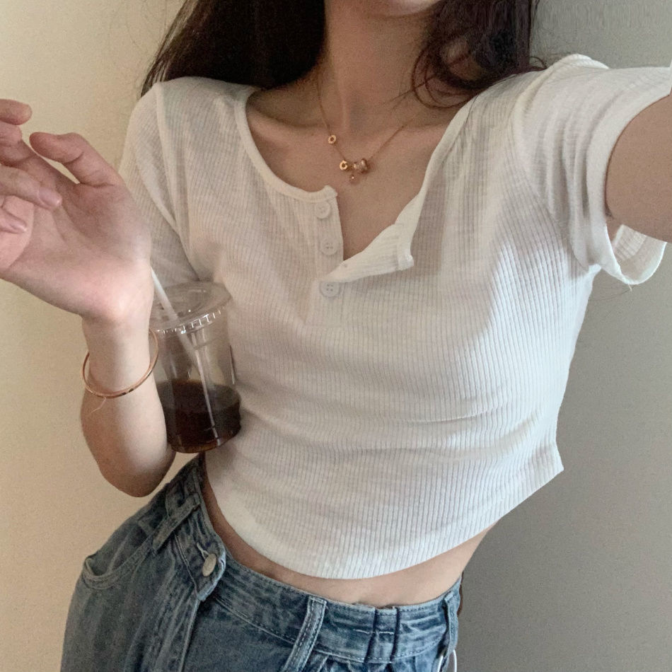 Sweet Spice Girl V-neck short T-shirt women's Korean version summer design sense of the minority inside with slim white short sleeve top