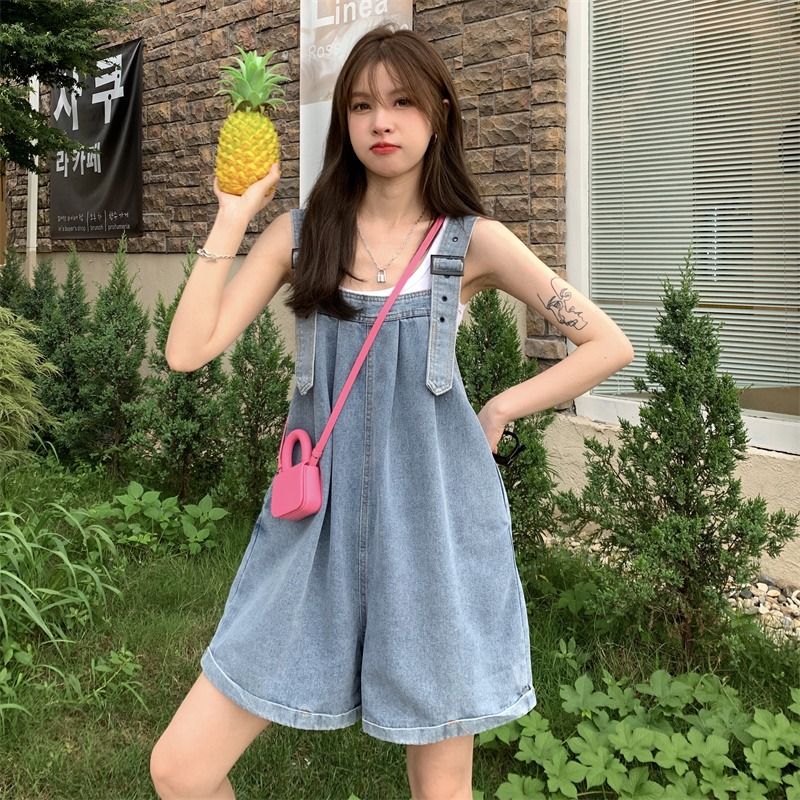 Age reducing denim suspender shorts women spring and summer 2021 new large fat sister mm loose thin wide leg straight pants