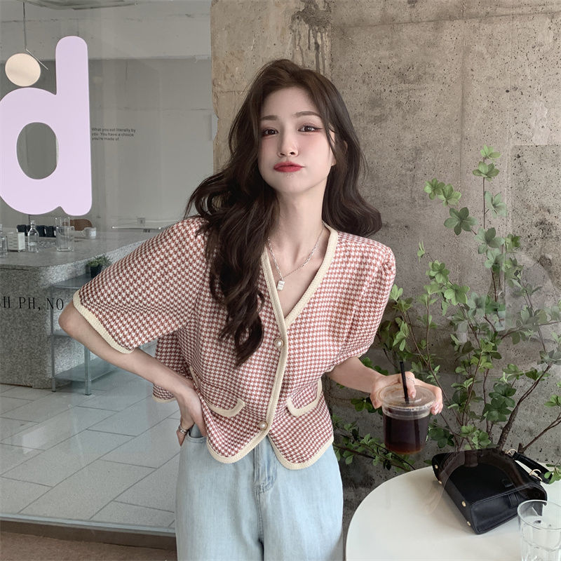 Small fragrant wind shirt coat female spring and summer 2022 new qianniao grid V-neck short foreign style short sleeve cardigan top ins