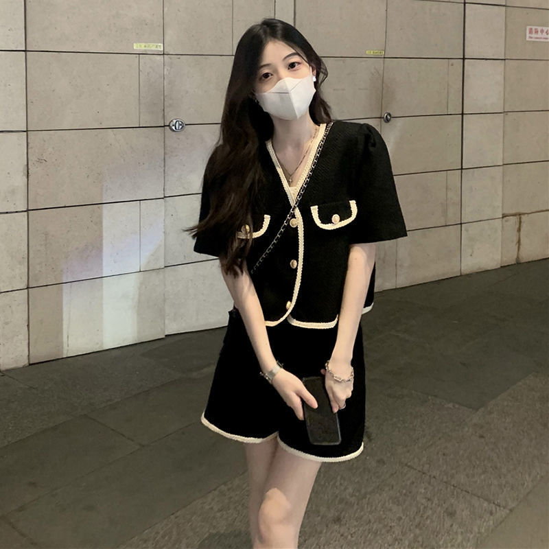 Small fragrance shirt coat women's summer 2022 new V-neck contrast short aging foreign style short sleeved cardigan top