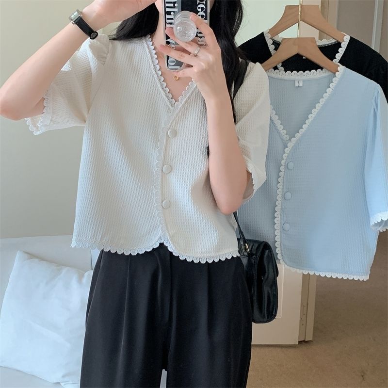 Small fragrance lace V-neck shirt women's spring / summer 2022 new waffle short French style short sleeve top ins