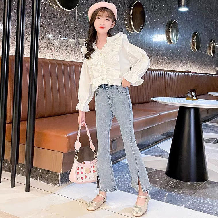 Girls' jeans split bell bottoms 2022 new children's long pants spring and autumn middle school children's spring decoration body