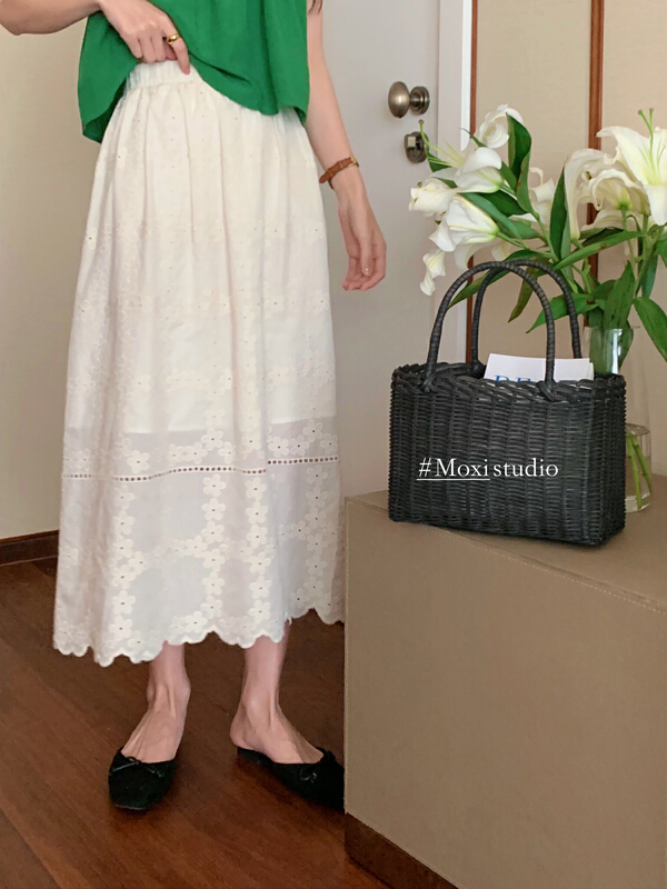 【 Moxi 】 Korean style embossed slim skirt 6856\xj