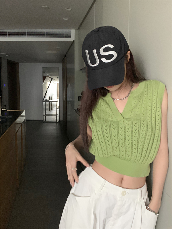Real price real shot 2022 new summer solid color hollow out V-neck sleeveless knitted vest