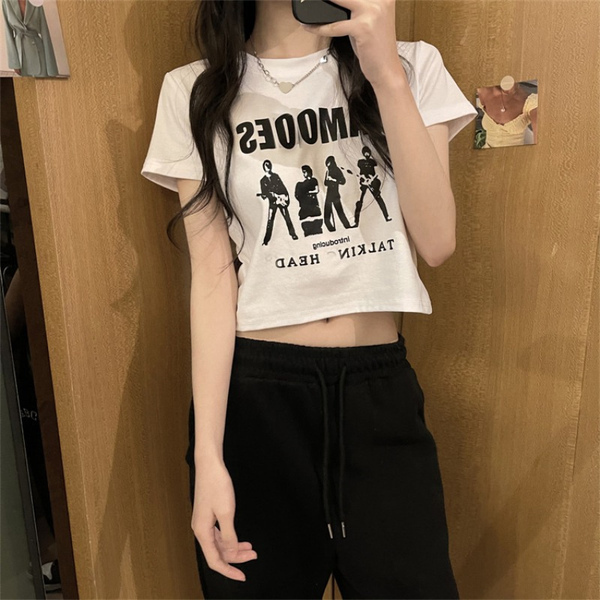 Slim design, retro and versatile letter print short sleeve short T-shirt women's wear