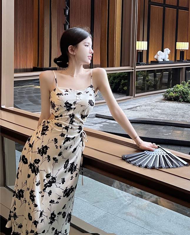 Real shooting of summer retro sexy temperament ink broken flowers careful machine waist strap dress long skirt woman