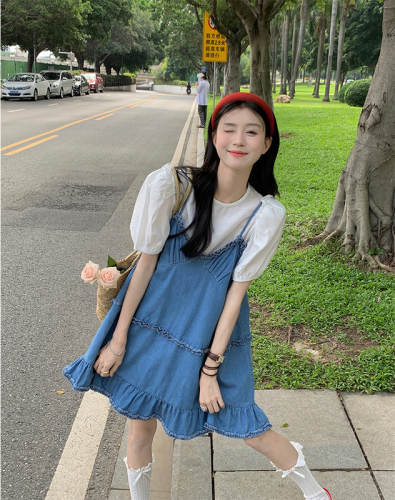 Real price Girl Korean fashion suit denim suspender skirt + shirt