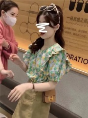 Oil painting style floral shirt women's new summer design sense of minority loose and versatile Bubble Sleeve Ruffle Top Women