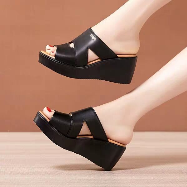 Slope heel sandals women's 2022 summer new muffin thick bottom waterproof platform women's middle heel versatile sandals