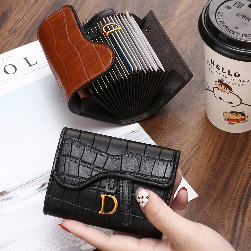 Card bag for putting cards women's exquisite and small 2022 new multi card position online red style niche design advanced sense
