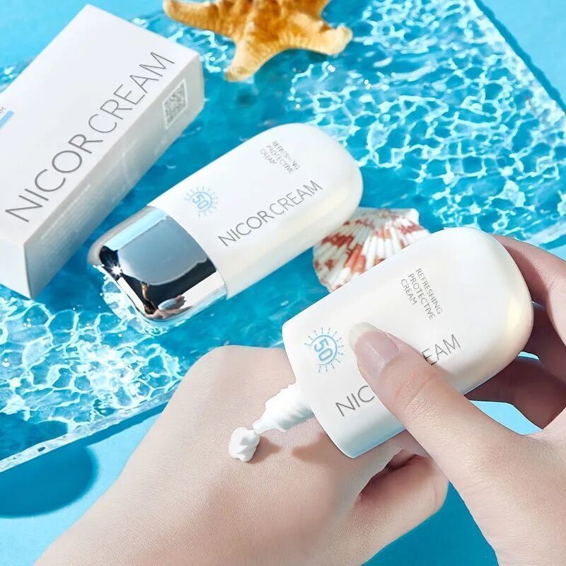 Sunscreen whitening moisturizing isolation anti ultraviolet Sunscreen Spray waterproof anti sweat SPF 50 times student sunscreen