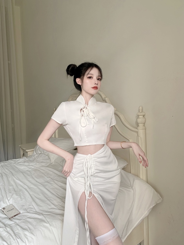 Real shot standing collar hollow tie tie short open navel short sleeve top pleated high split skirt suit summer