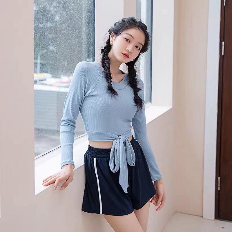 New Korean simple sports ins style long sleeved split swimsuit women's sunscreen conservative slim sexy student hot spring
