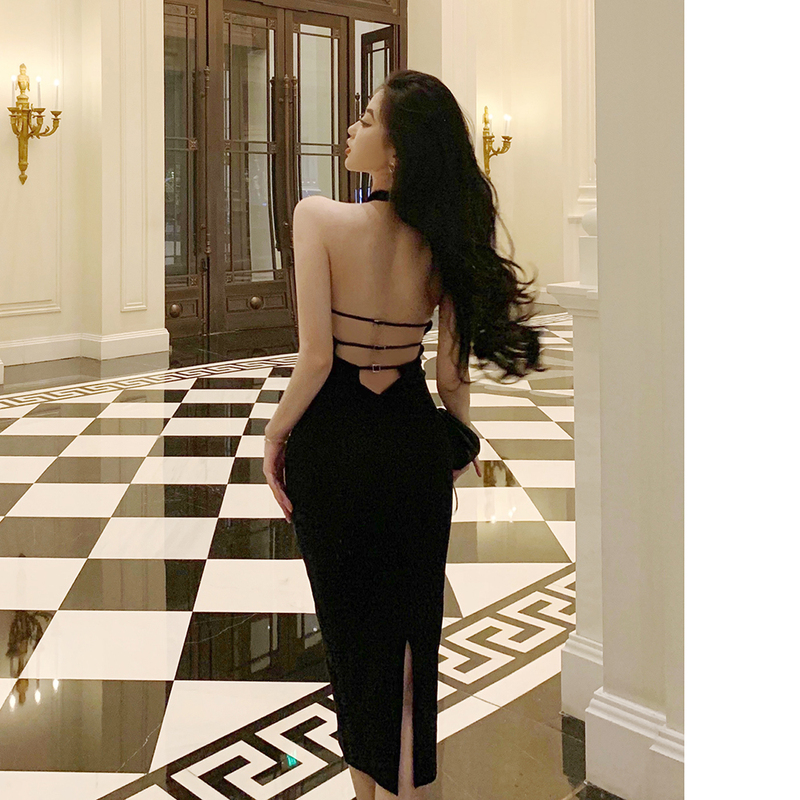 Real shot spot women's wear small sexy backless hanging neck slim fit buttock birthday party dress dress