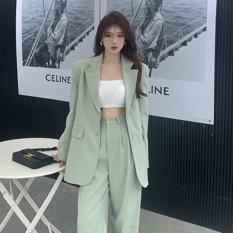 Early spring 2022 new online celebrity goddess temperament professional light familiar Fenggang style suit two-piece suit