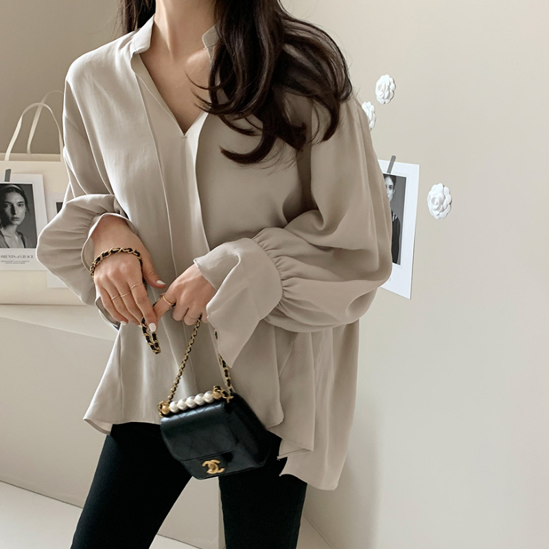 South Korea dongdamen 2022 autumn new style high sense design sense niche loose chiffon shirt women