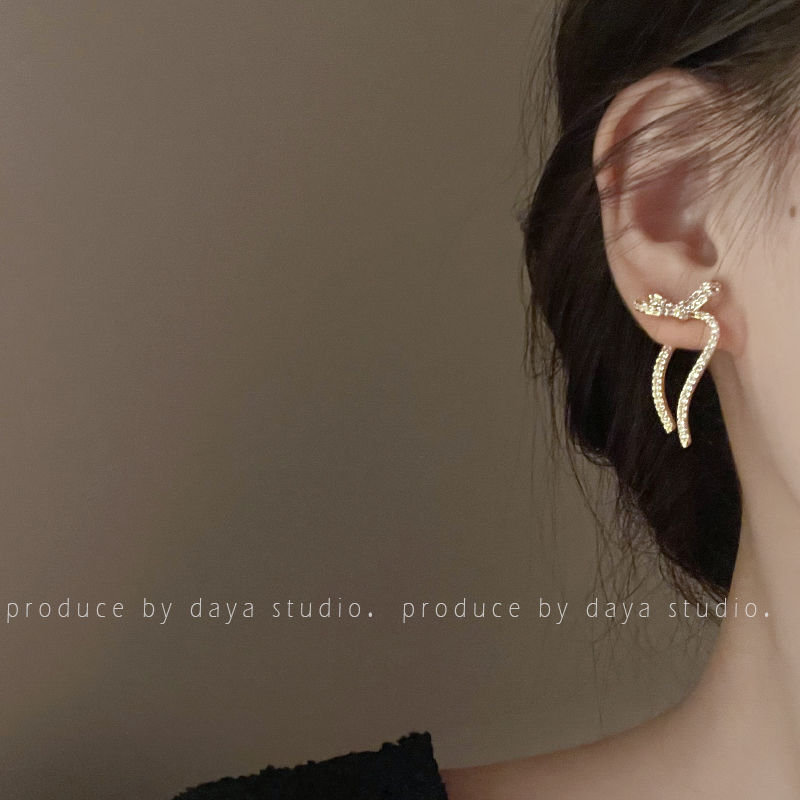 Girls' ribbons, two retro French bows, Zircon Earrings, light luxury, high-grade design, temperament Earrings