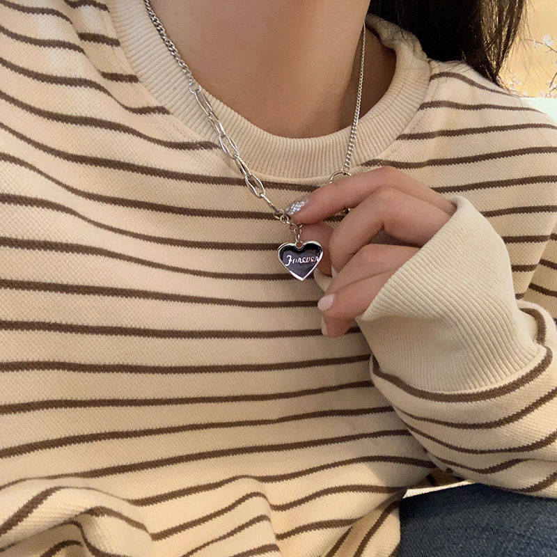 Love necklace female summer sweet cool girl accessories autumn design sense collarbone chain ins hip hop versatile neck chain fashion