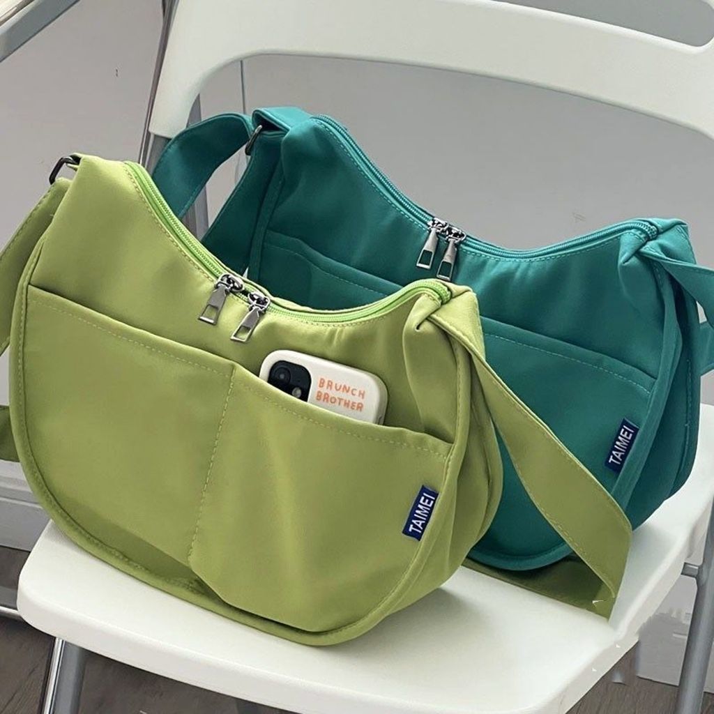 2022 original self-made zipper small tot yoga bag for students versatile literary One Shoulder Messenger canvas bag for women