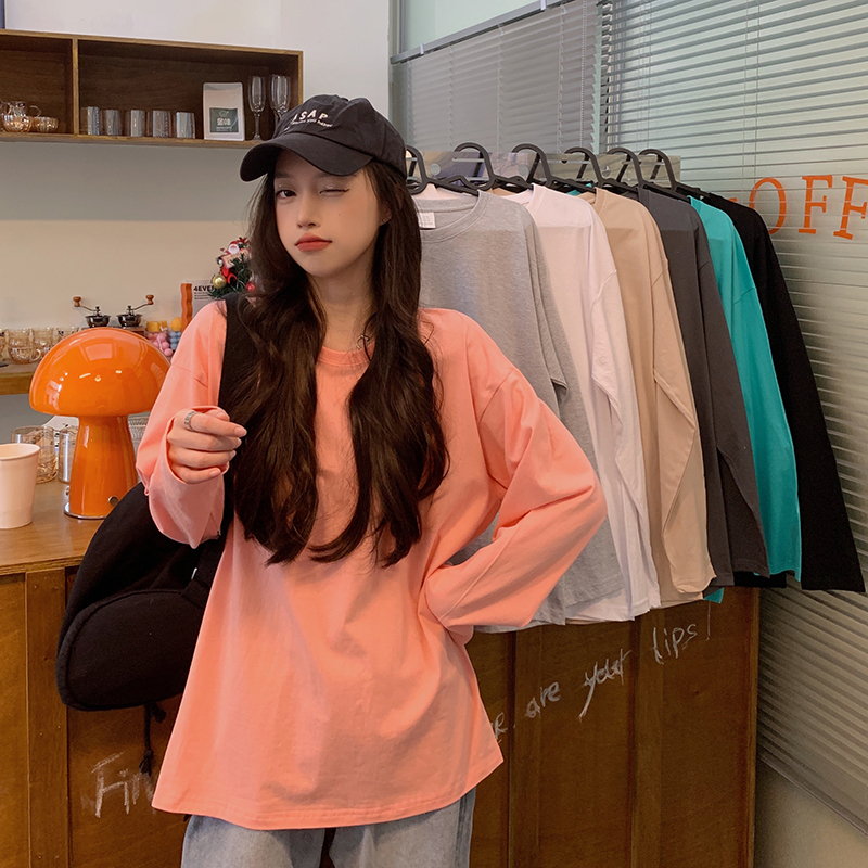 Actual shooting of autumn new loose medium length long sleeve bottomed T-shirt women