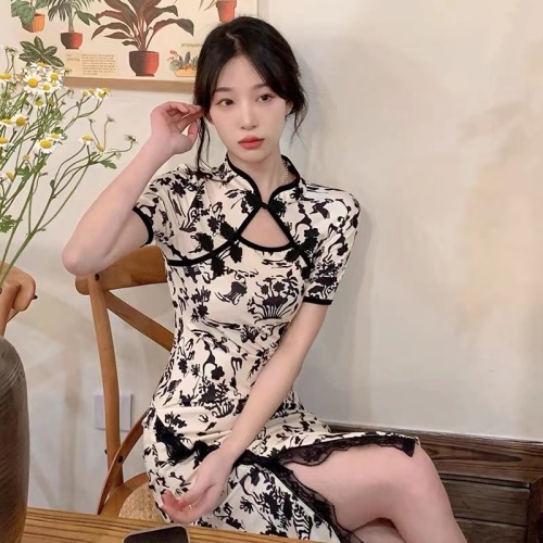 Sweet retro style young girls' improved cheongsam skirt 2022 summer hollow out design slim fitting dress