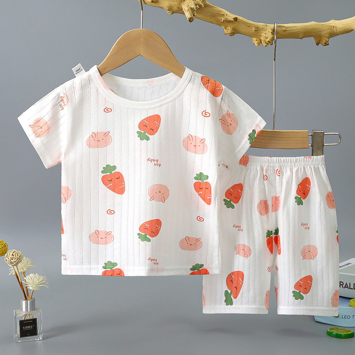Summer new children's short sleeve suit boys' and girls' thin pajamas breathable sweat absorbing home clothes