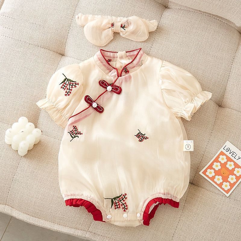 Summer newborn babies go out Chinese style triangle climbing clothes female baby 100 days old princess fashion bag fart clothes