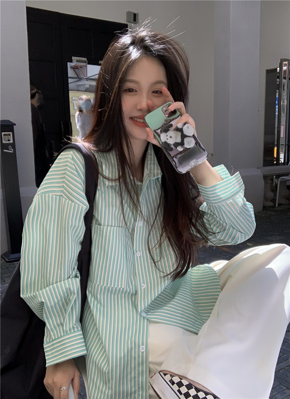 Real shooting loose summer simple lazy vertical stripes versatile sunscreen long sleeved shirt top women