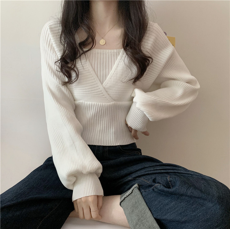 Real price shooting ~ Korean design sense fake two piece knitted suspender cardigan long sleeve top