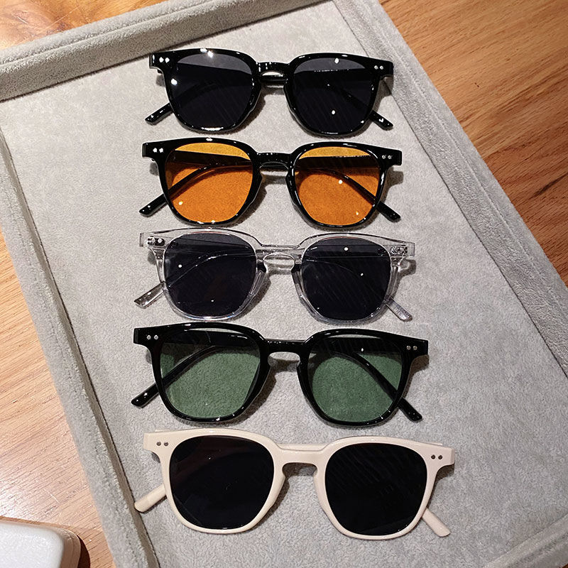 Sunglasses Women 2022 new fashion winter ins yellow ruffian handsome Sunglasses UV resistant men round face small face tide