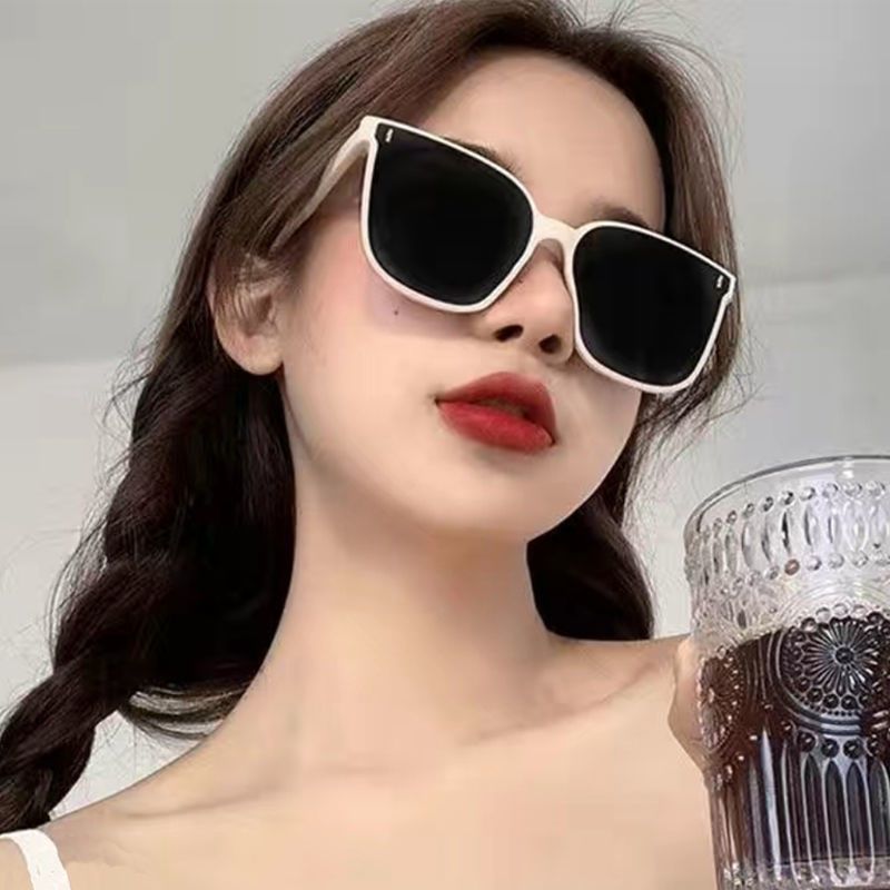 2022 new milky white GM Sunglasses Women's summer round face Korean version tidal big frame sunglasses big face UV protection seaside