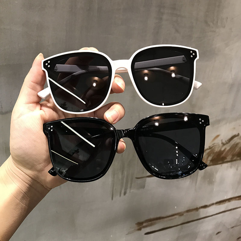 Korean star Sunglasses Women's street fashion 2021 new ins square round face Glasses Black Large Frame Sunglasses