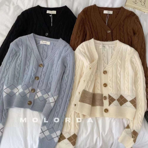 2022 new checkered fried dough twist low neck single breasted cardigan top Korean long sleeved sweater