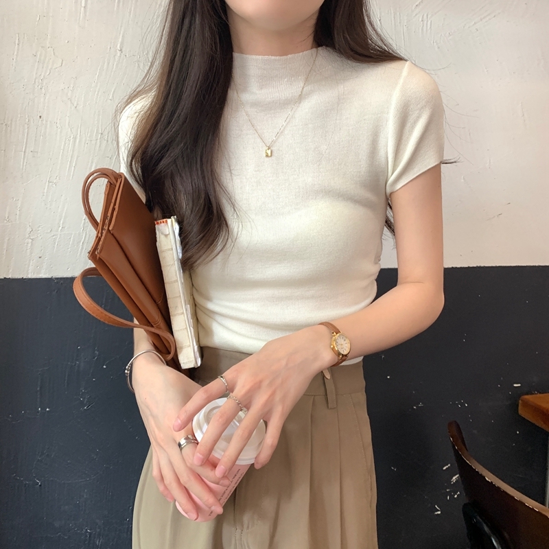 Real auction, real price, early autumn Korean version, temperament, half high collar, design sense, 6 wool knitted short sleeved women's top