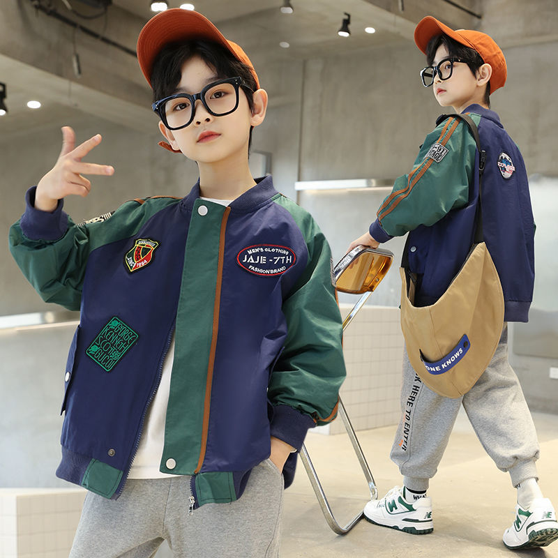 Boys' jacket spring and autumn 2022 new children's spring bomber middle school boys' handsome Street Jacket Top trend