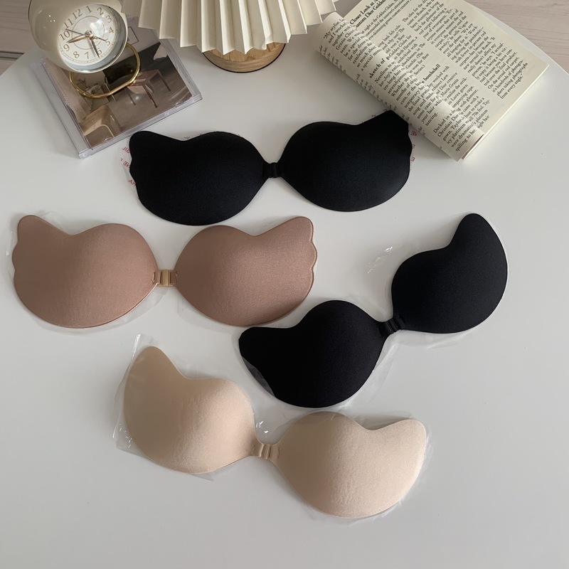 Real price milk stickers, anti bump women's small breasts, silicone chest stickers, thin summer upper support, no trace, non slip