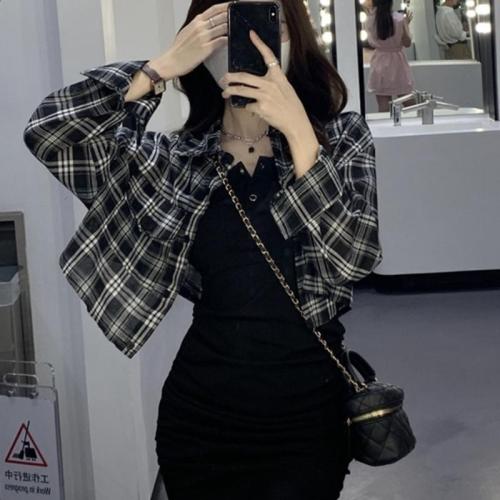 Summer Korean version 2022 new fashion chic French loose short section slim plaid all-match long-sleeved shirt women's tide