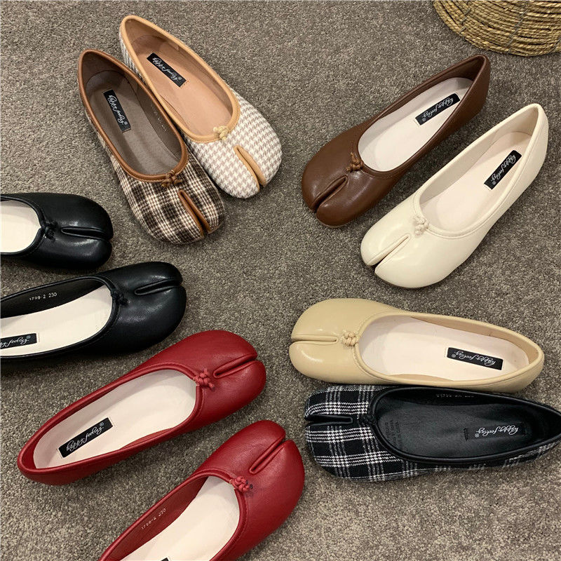 Doudou shoes women's shoes 2022 new summer split-toed pig's hoof shoes toes lazy horseshoe shoes flat single shoes autumn shoes