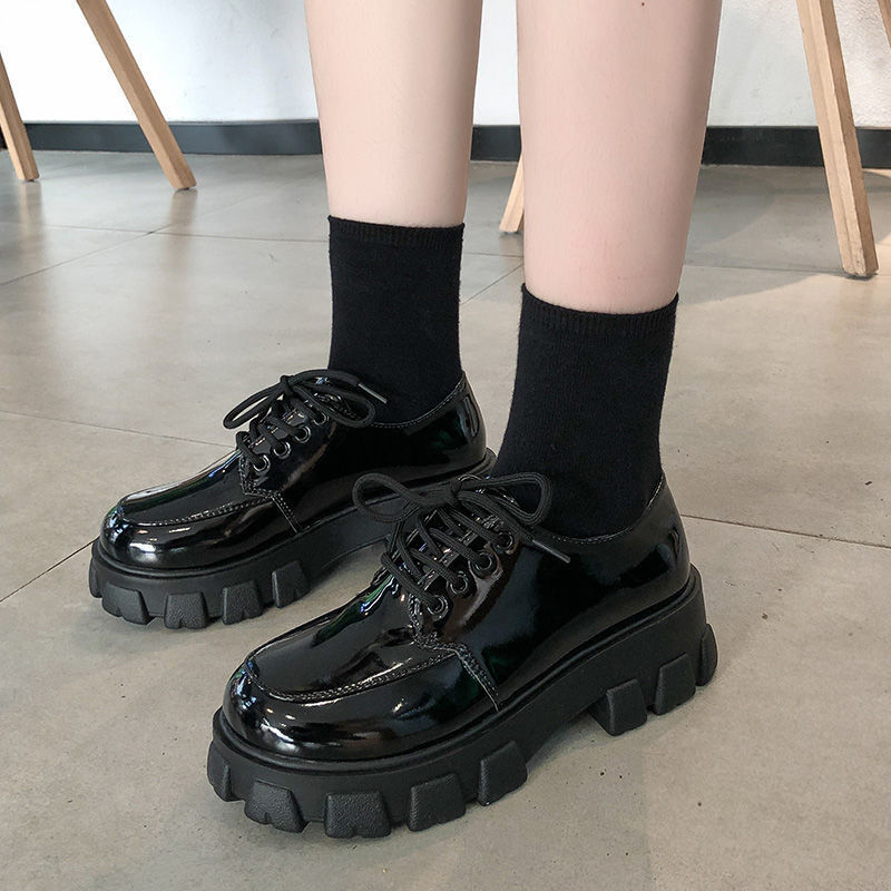 Thick-soled sponge cake shoes British style 2022 spring, summer and autumn college all-match increased patent leather students round head small leather shoes women