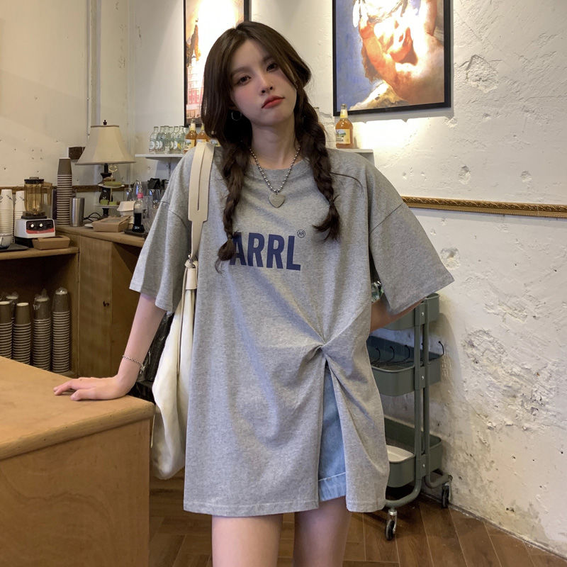 Design sense niche kink split letter printed short-sleeved T-shirt women's summer loose mid-length hip-covering half-sleeve top trendy