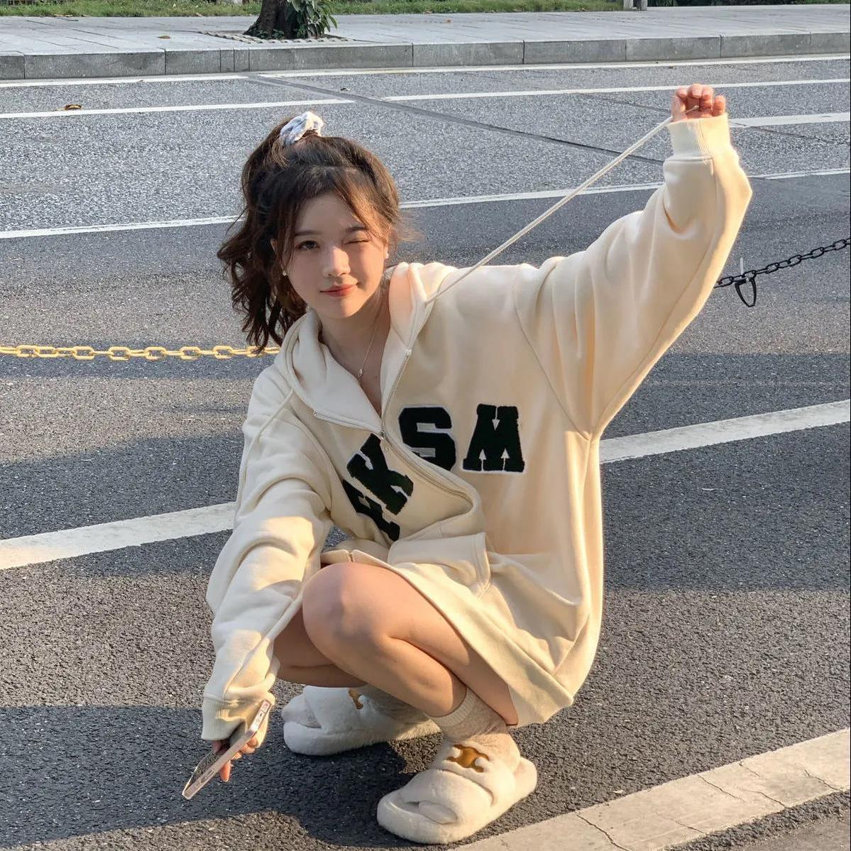 Oversize Plush thickened zipper Hoodie Jacket Women's autumn and winter new loose lazy style long sleeved top
