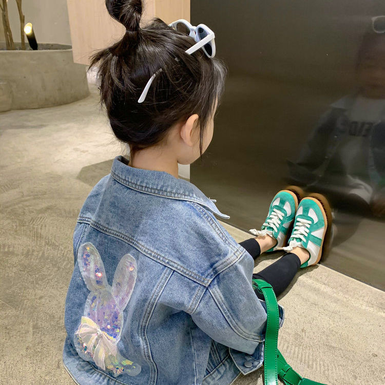 Girls' denim jacket 2022 spring new children's jacket top Korean version of the big children's spring all-match outerwear trend