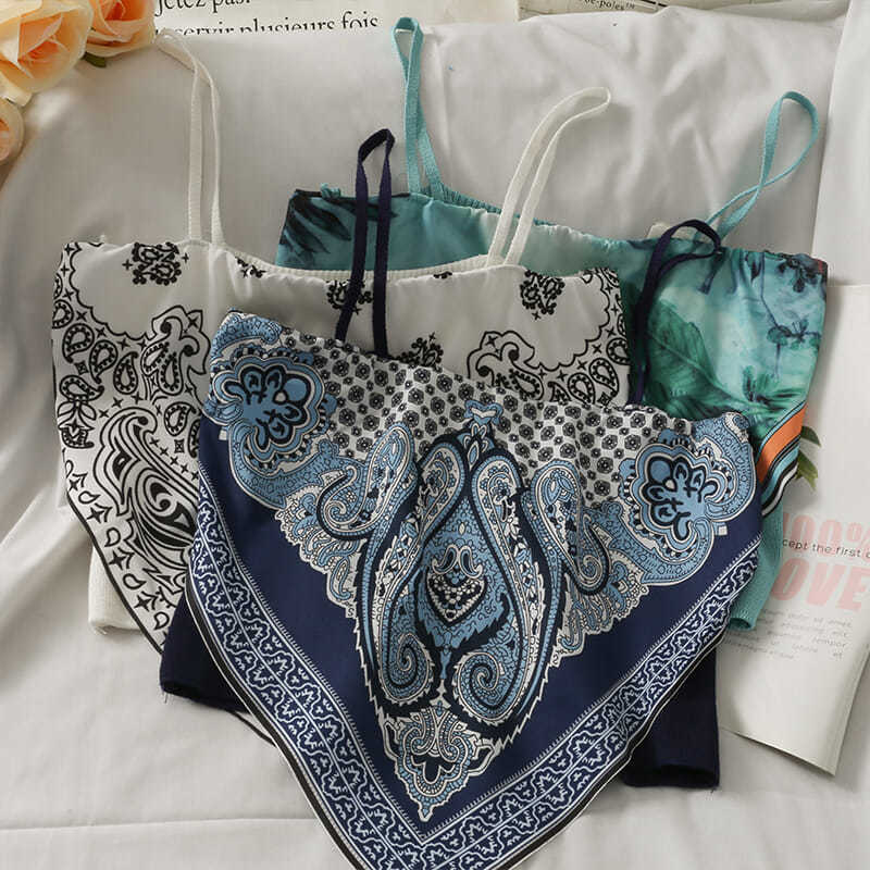 Retro print stitching short apron vest women's 2022 new slim fit and slim exposed navel knitted camisole summer