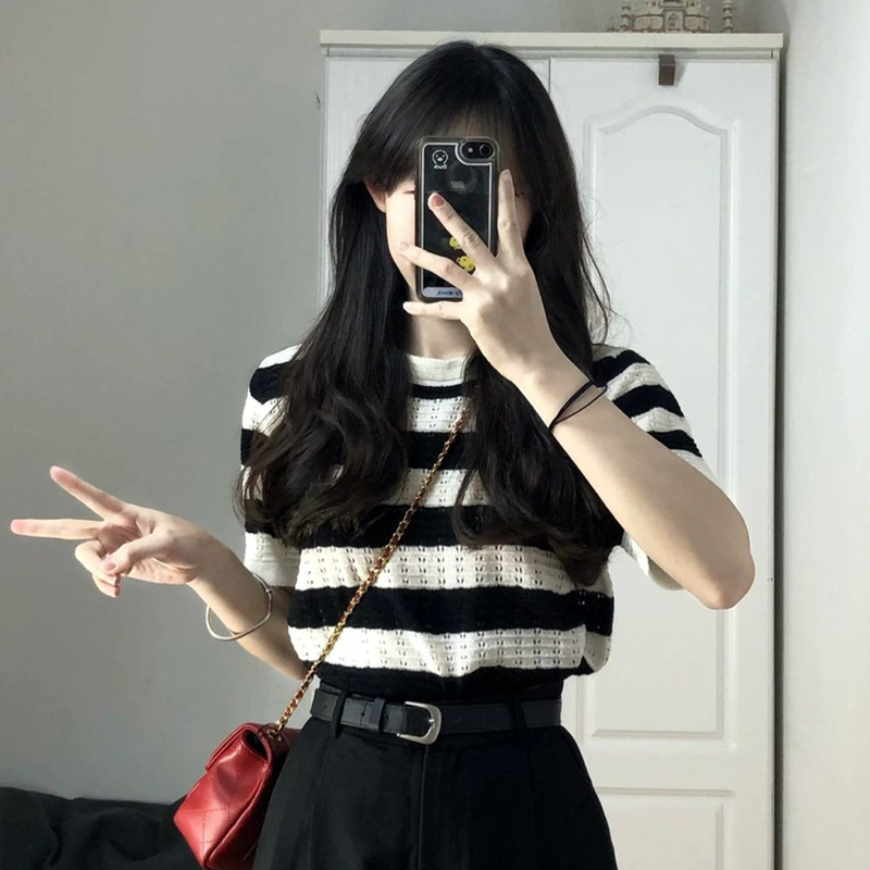 High-quality striped knitted sweater short-sleeved t-shirt women's summer ins tide brand loose Korean version of Hong Kong flavor chic top