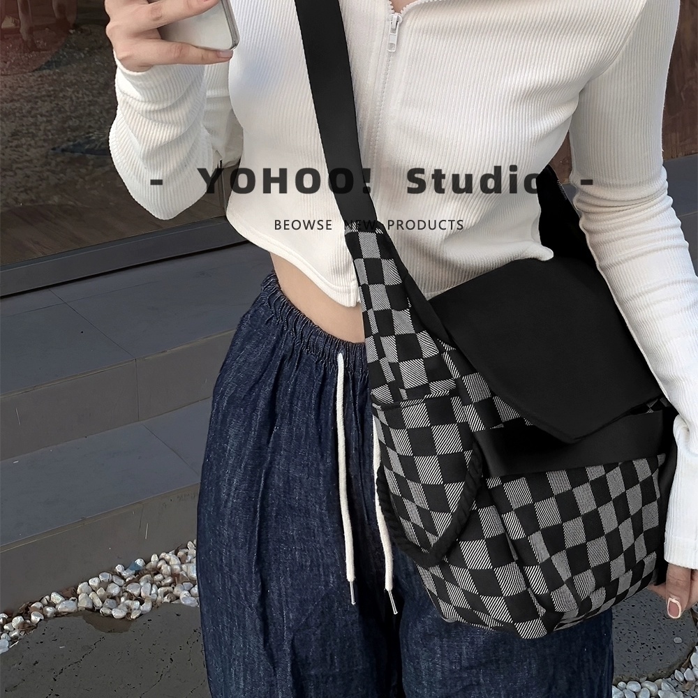 YOHOO!/Cool Sa INS texture gray black checkerboard all-match Japanese messenger bag men and women shoulder canvas bag school bag