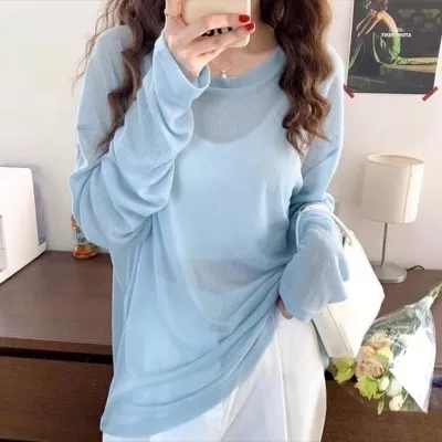 Long-sleeved mask sunscreen T-shirt women's 2022 summer new loose thin ice silk knitted blouse top air-conditioning shirt