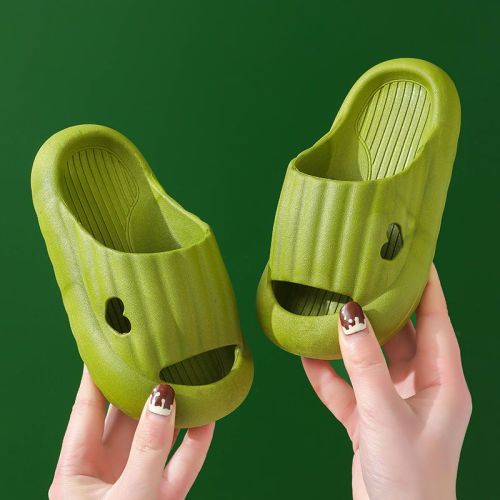 Children's slippers summer wear-resistant boys slippers girls baby bathroom bath soft bottom non-slip feces sandals and slippers