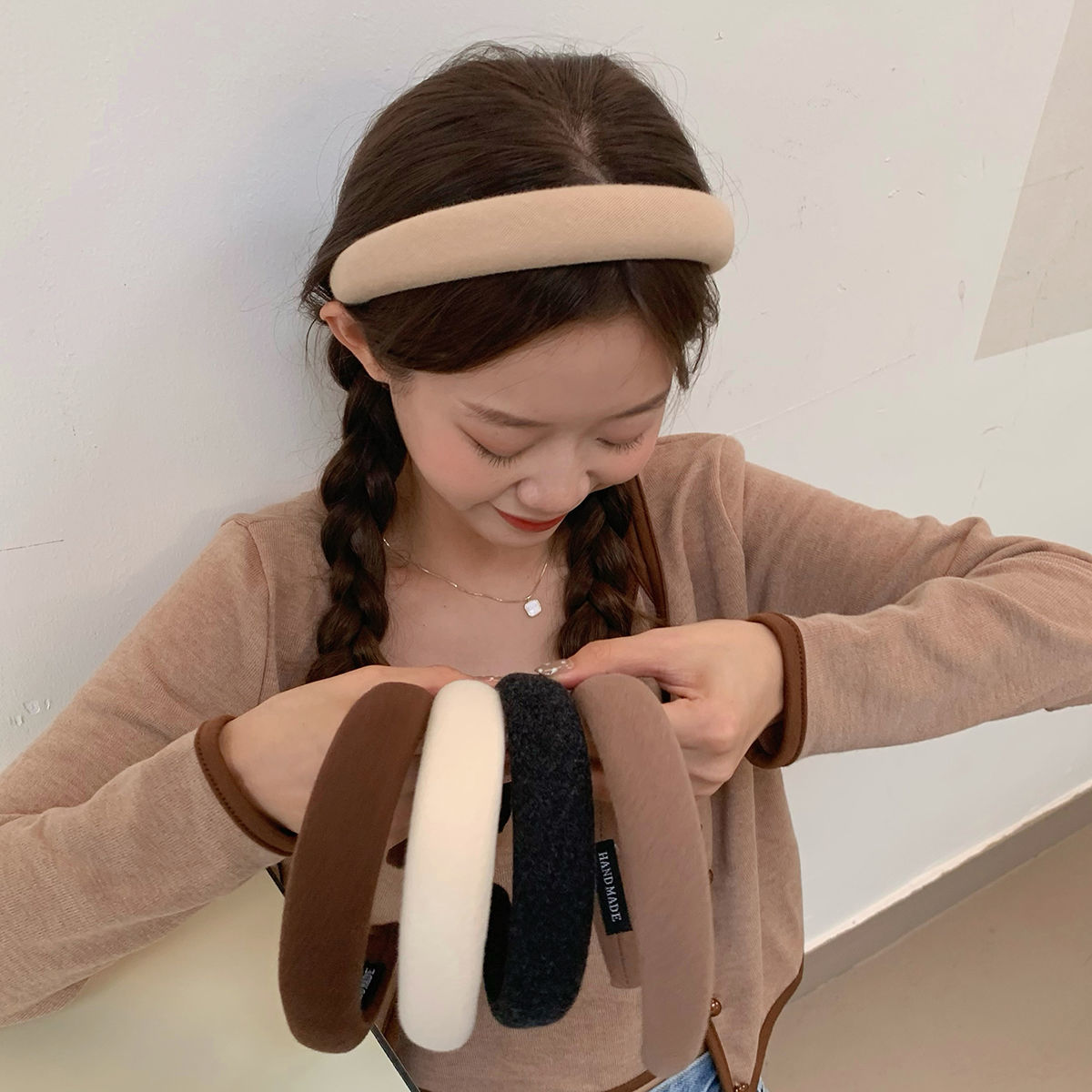 Chocolate color headband 2021 new sponge headband wide side high skull top hairpin show face small hair accessories Japanese and Korean women
