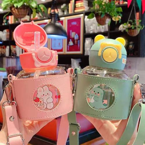 Children's straw cup high-value large-capacity with straw anti-fall cup girls cute messenger strap plastic kettle