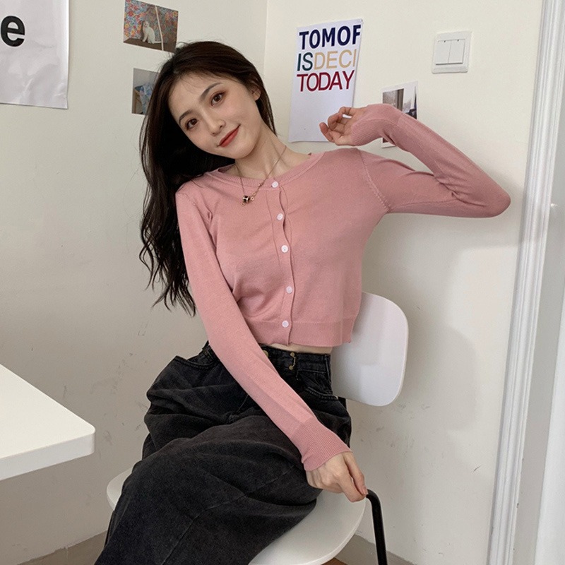 Long-sleeved knitted sweater women's spring 2022 new thin outer cardigan slim short bottoming top trendy